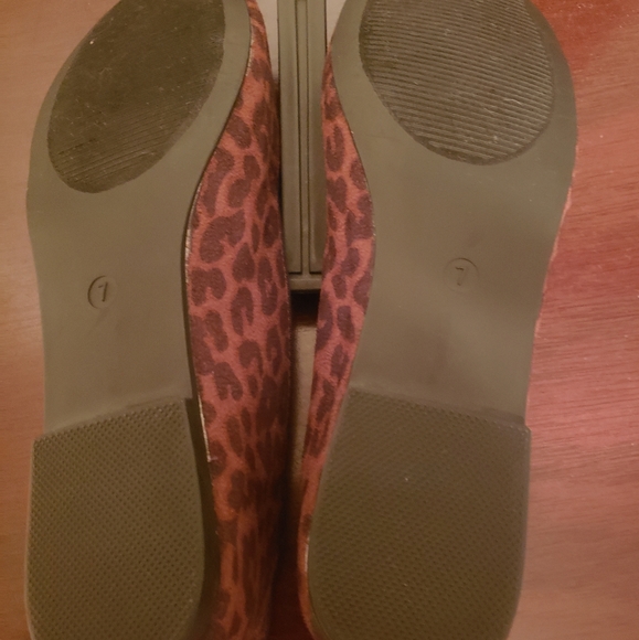Leopard print flats - Picture 2 of 3